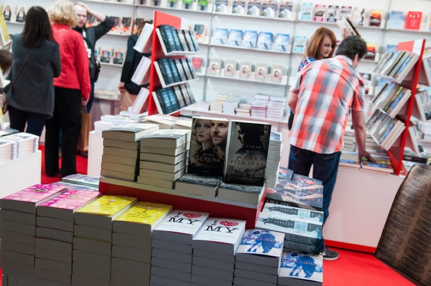 Jeśli twoja mama lubi czytać lub niedawno jej ukochany autor...