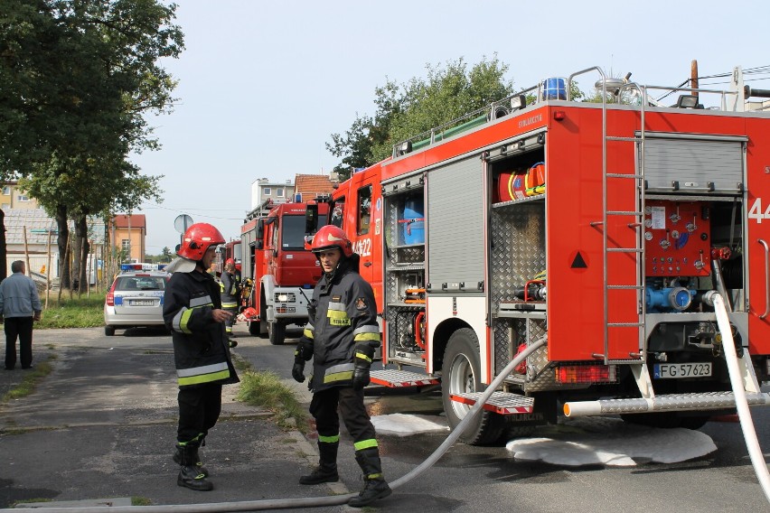 Straż pożarna ostrzega, aby w czasie wichury zabrać z...