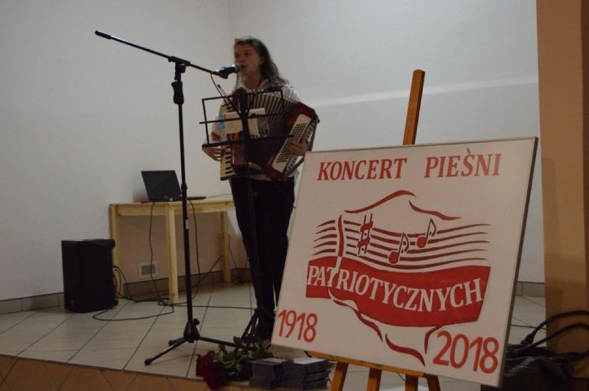 Wierzbica. Koncert patriotyczny z okazji 100-lecia Niepodległości Polski (ZDJĘCIA)
