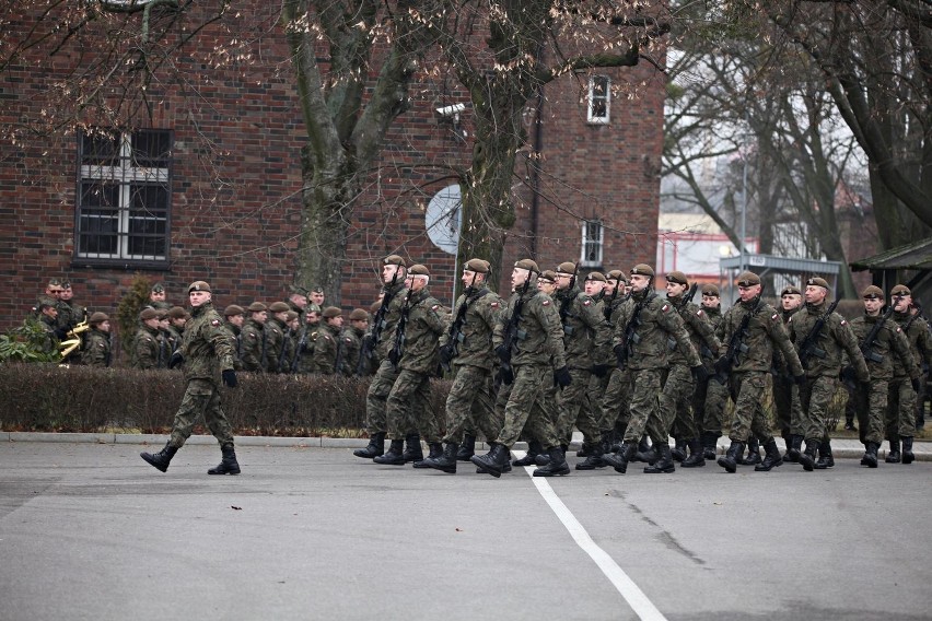 Żołnierze Wojsk Obrony Terytorialnej w Gliwicach złożyli...