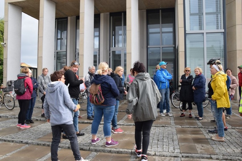 Odjazdowy bibliotekarz 2018 w Zduńskiej Woli. Rajd rowerowy Szlakiem niepodległości [zdjęcia]