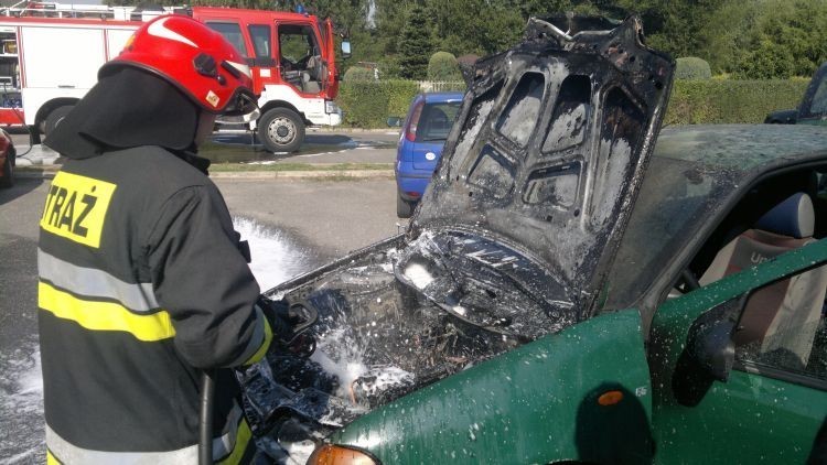 Pożar auta przy ul. Komunalnej