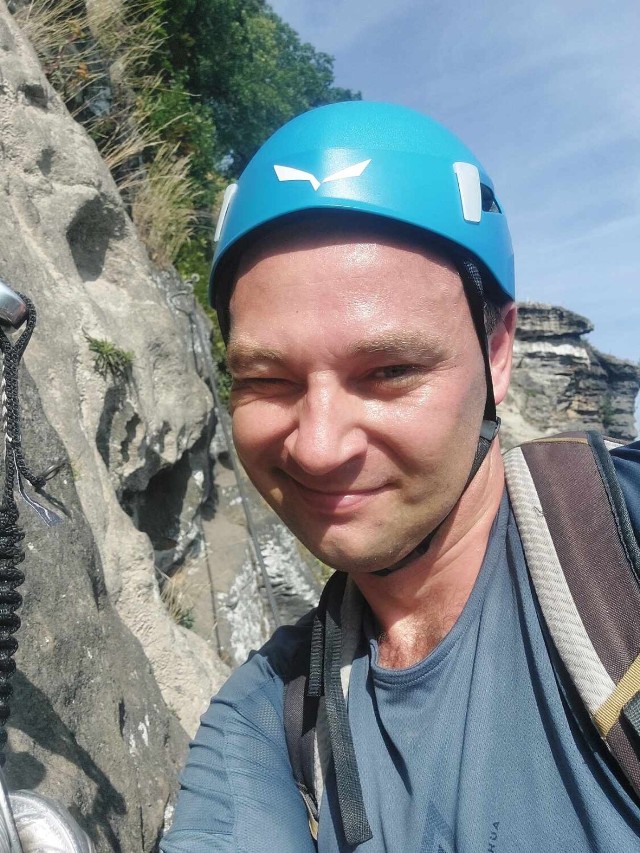 Kościelny z Charłupi Małek Dawid Zawiasa na szlaku górskim Via Ferrata