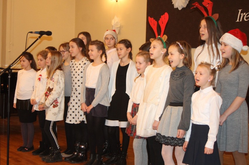 Świąteczny koncert w Szkole Podstawowej nr 5 w Krotoszynie [ZDJĘCIA]