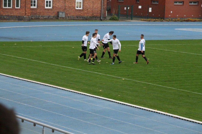 Celebracja Marcina Czarneckiego przy bramce na 3:0.