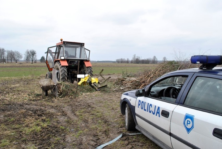 Tragiczny wypadek w gminie Nowa Brzeźnica. Podczas cięcia gałęzi zginął 65-letni mężczyzna