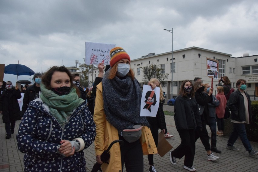 Kolejny dzień protestów w Gdyni 24.10.2020. W sobotę tysiące osób protestowało przeciwko orzeczeniu Trybunału Konstytucyjnego