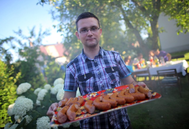 Do stworzenia miejsc do grillowania w Piotrkowie zachęca radny Szymon Miazek