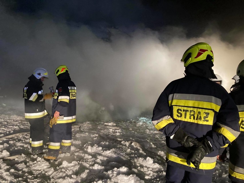 W akcji gaśniczej brało siedem zastępów straży pożarnej z...