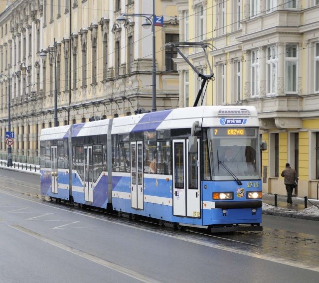 Problem z unijną dotacją dla MPK dotyczył m.in. wozów produkowanych przez Protram