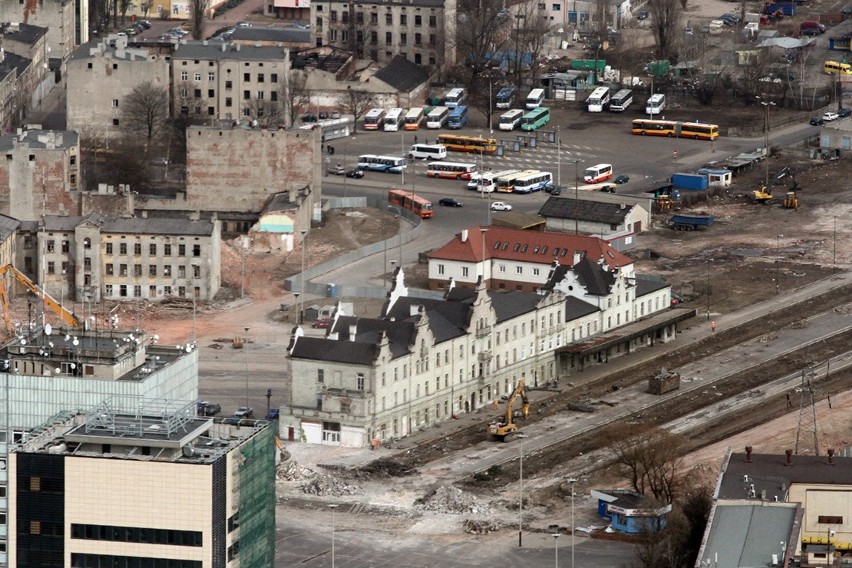 Dworzec Fabryczny w 2012 roku. Początek przebudowy Dworca...