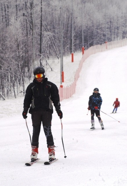 Na Dębowcu w Bielsku-Białej można już jeździć na nartach [ZDJĘCIA]