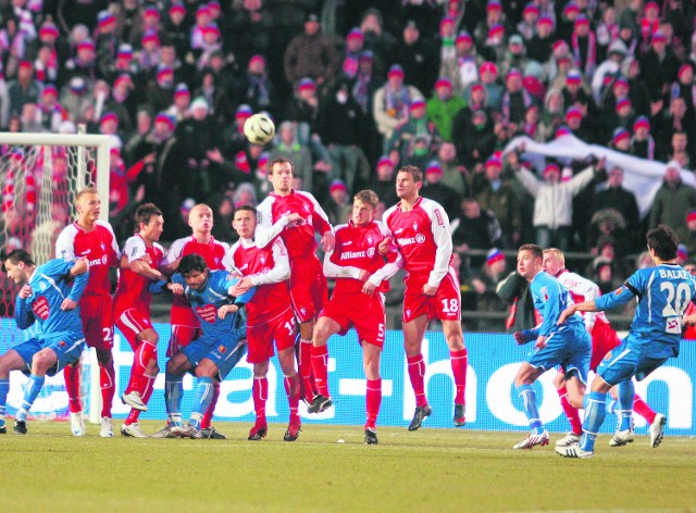 Wielkie Derby Śląska rozgrywane na Stadionie Śląskim znalazły swoje miejsce w historii polskiej piłki