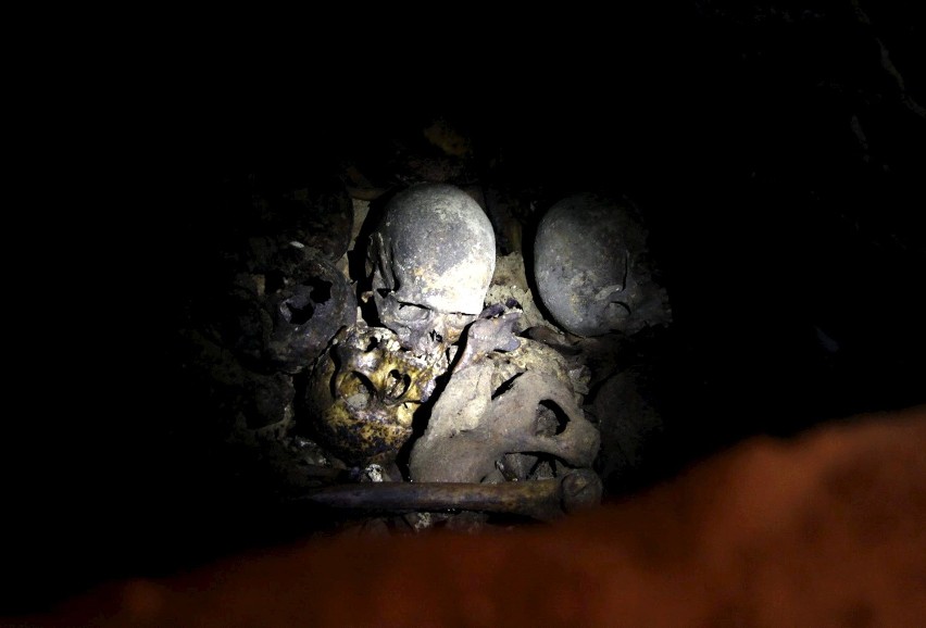 Kościół powizytkowski: Odkryli kryptę z ludzkimi szczątkami