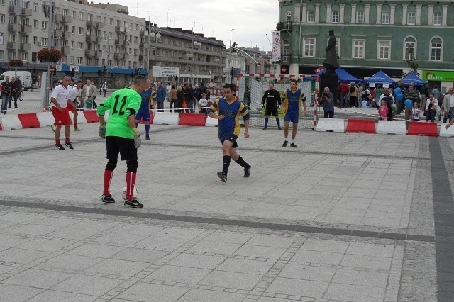 Częstochowa: Reprezentacja Polski Bezdomnych pokonała radnych [ZDJĘCIA]