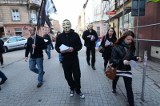 Poznań: 10 osób protestowało przeciwko ACTA [ZDJĘCIA]