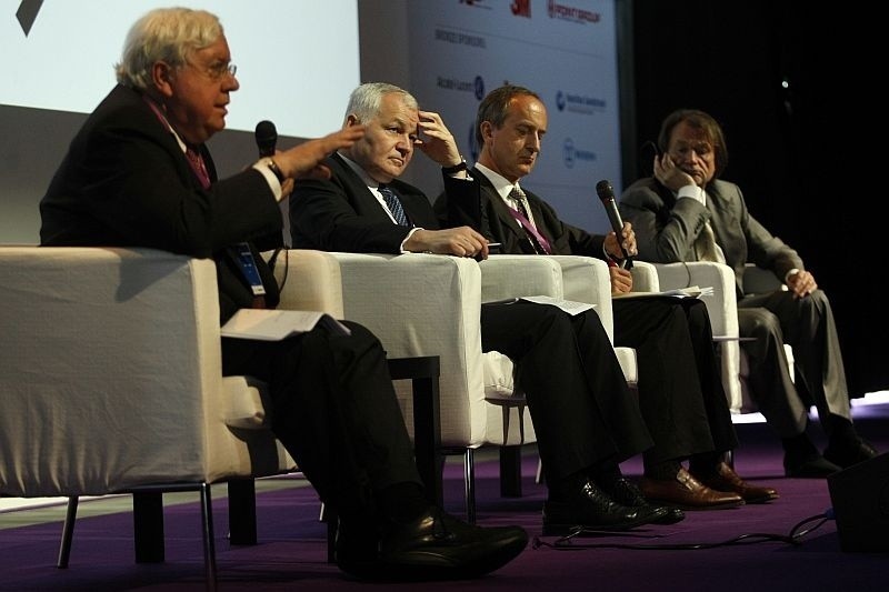 Komorowski, Kwaśniewski i McCain, czyli Global Forum we Wrocławiu (ZDJĘCIA)