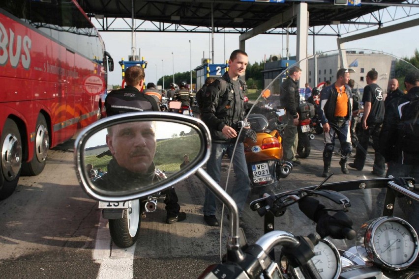 Protest motocyklistów na autostradzie A-4 - ZDJĘCIA