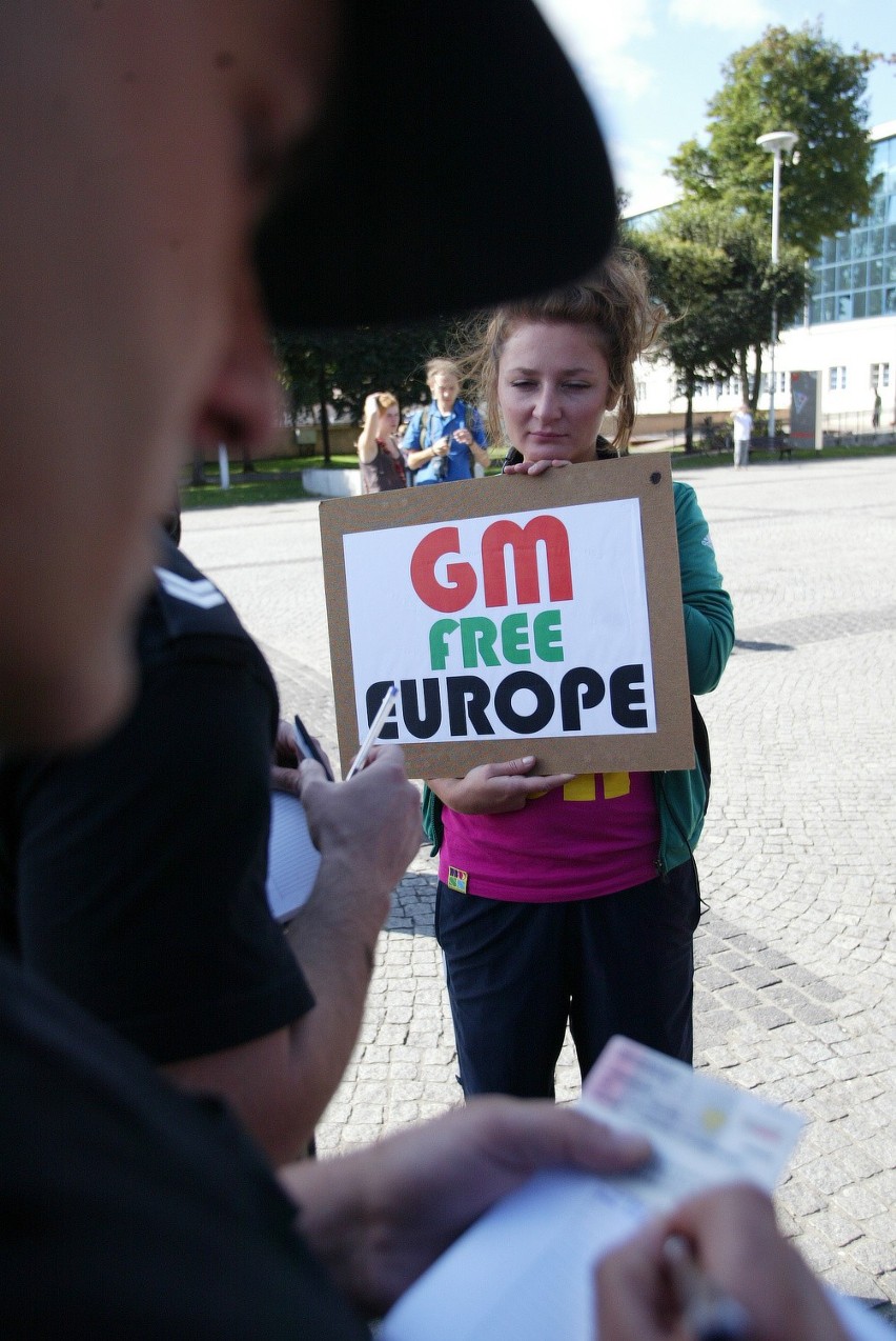 Wrocław: Protest przeciw żywności modyfikowanej genetycznie (ZDJĘCIA)