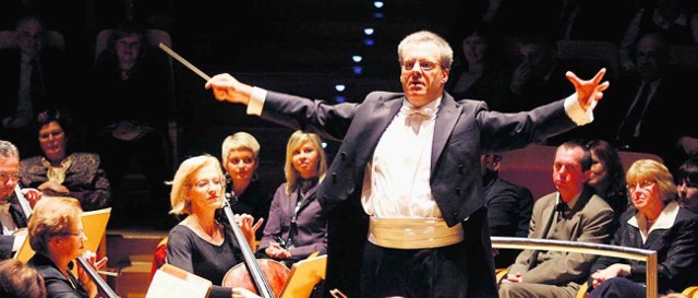 Dyrygent Kai Bumann kieruje gdańską filharmonią  jako dyrektor artystyczny