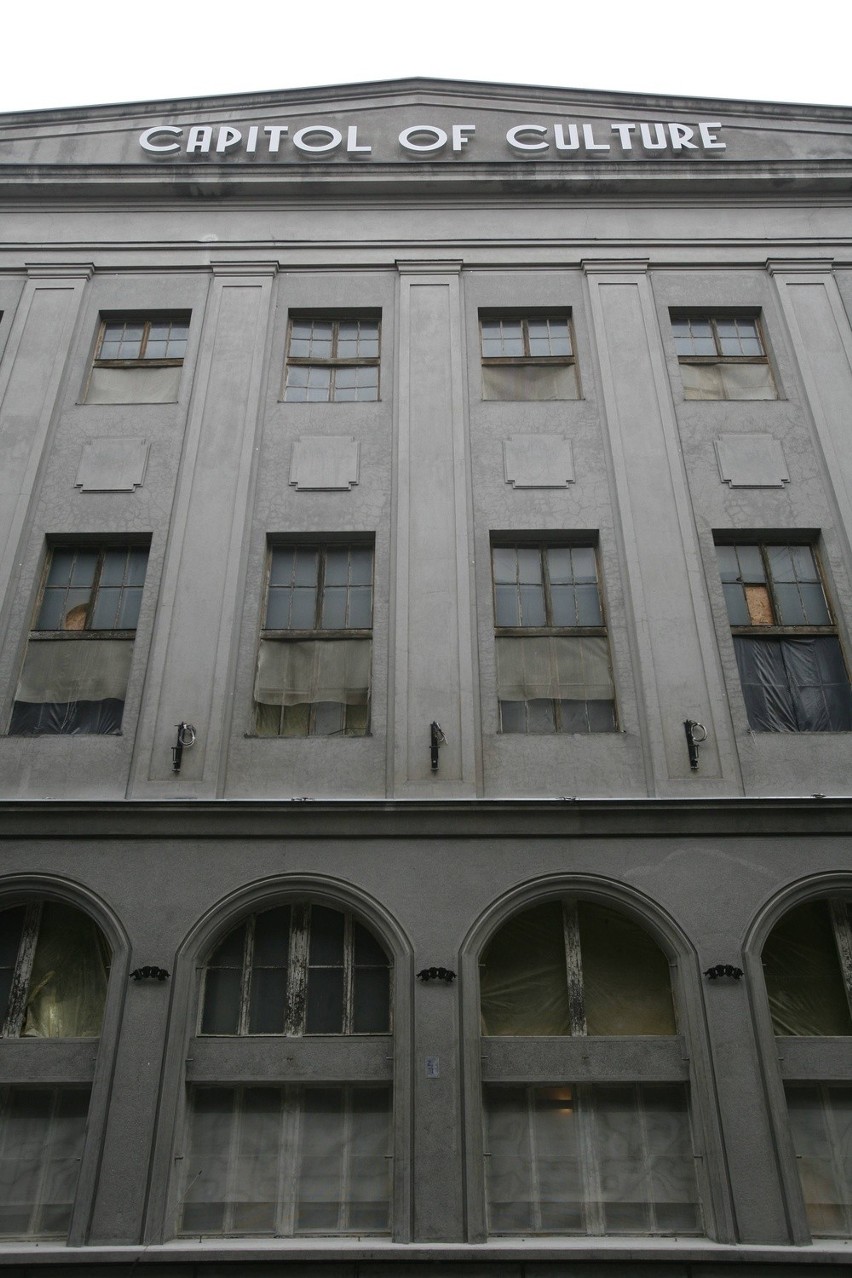 Katowice: Trwa remont budynku dawnego kina Capitol [ZDJĘCIA]