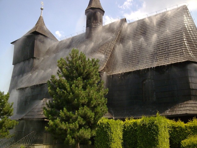 Kilka dni temu zaprezentowano możliwości instalacji przeciwpożarowej na kościele w Rybniku-Wielopolu