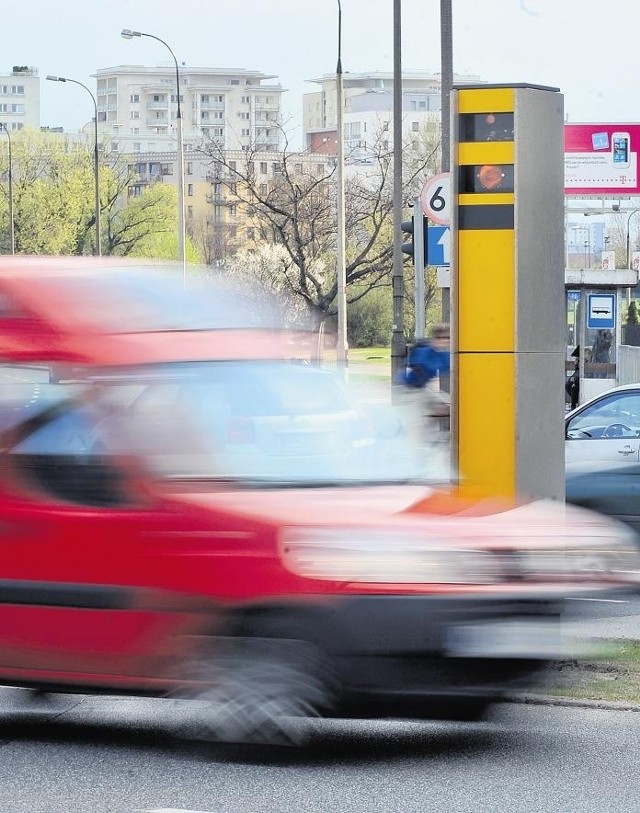 Zdaniem poznańskich mundurowych, od kiedy działają fotoradary, kierowcy jeżdżą średnio o 10 km/godz. wolniej