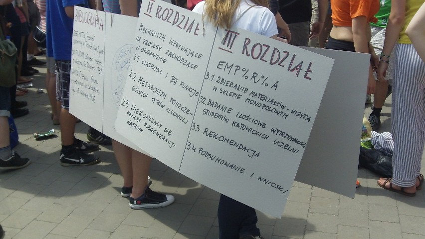 Juwenalia Śląskie 2012: Tłum studentów w Katowicach [WIĘCEJ ZDJĘĆ]