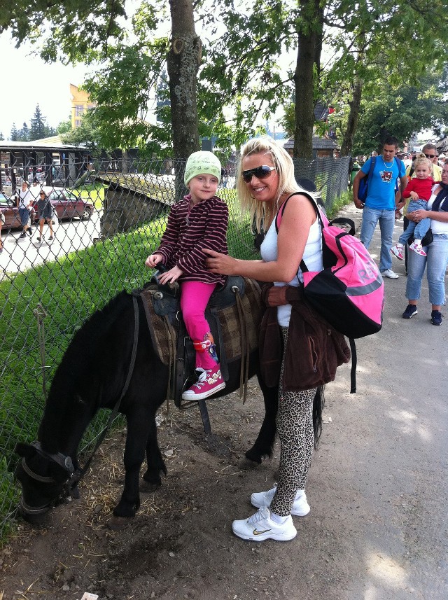 Mała Sandra Korbiel z mamą Agatą podczas wycieczki do Zakopanego bawiły się świetnie