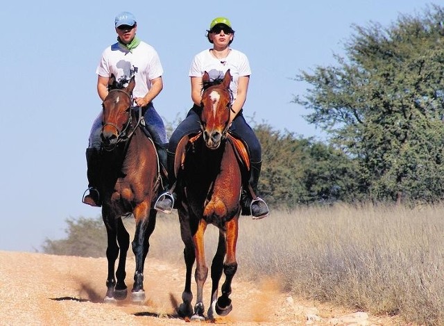 Łukasz Wierzbicki i Jagoda Nowak na trasie etapu konnego, który prowadził przez Namibię
