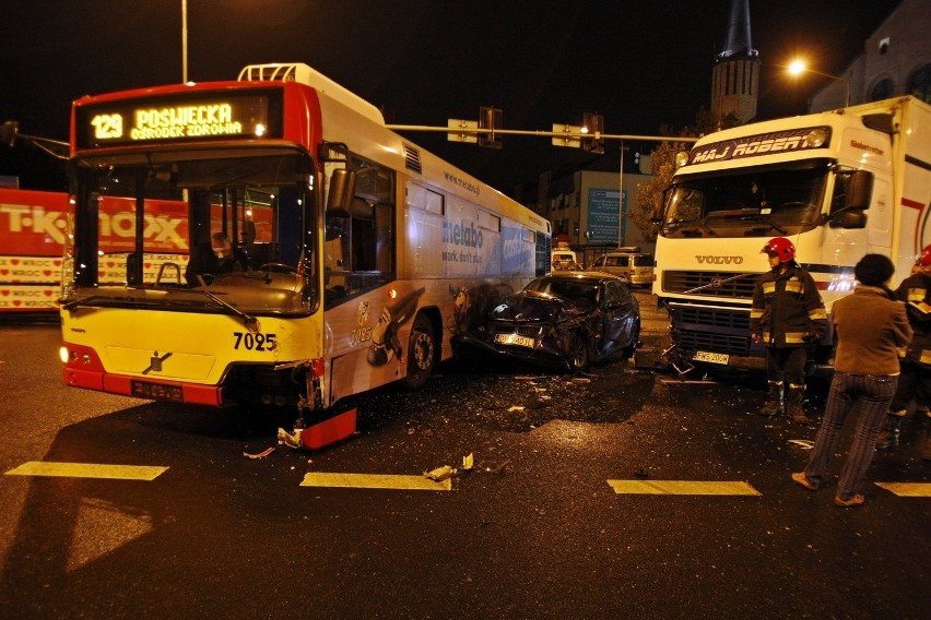 Wrocław: Poważny wypadek przy Orlińskiego (ZDJĘCIA)