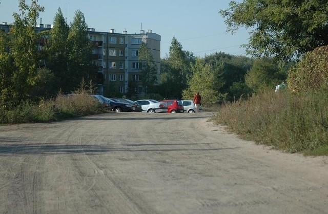 Między innymi tędy - ulicą Jasna Rola - miała przebiegać nowa Naramowicka. Ostatnie doniesienia mówią o co najmniej... 18 latach do rozpoczęcia inwestycji