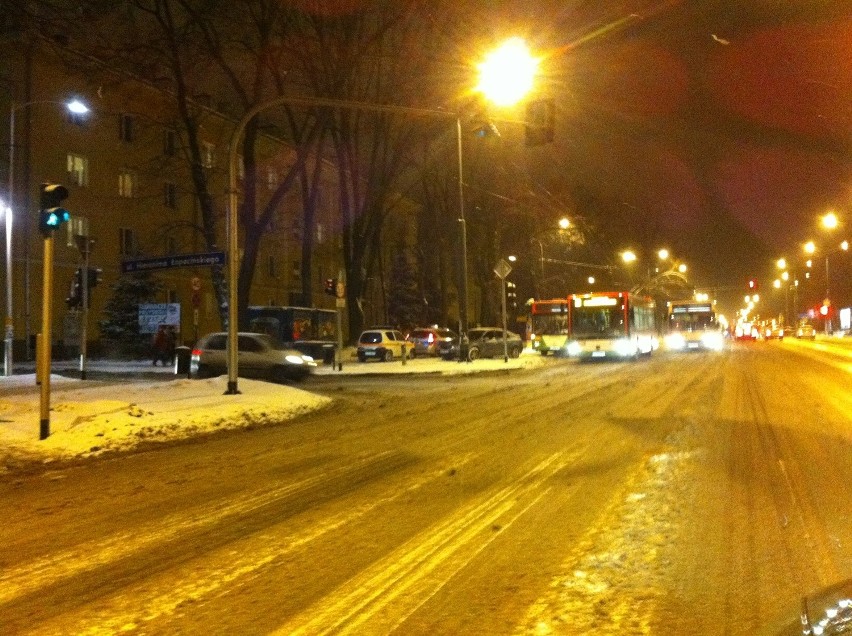 Lublin: Kolizja autobusu z samochodem