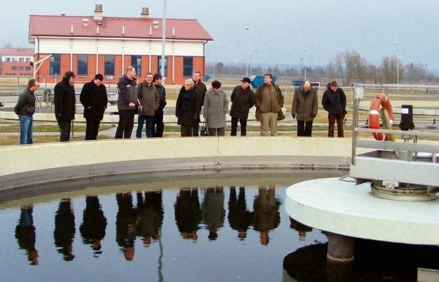 Goślińscy radni zwiedzali obiekty Aquanetu działające w ich gminie