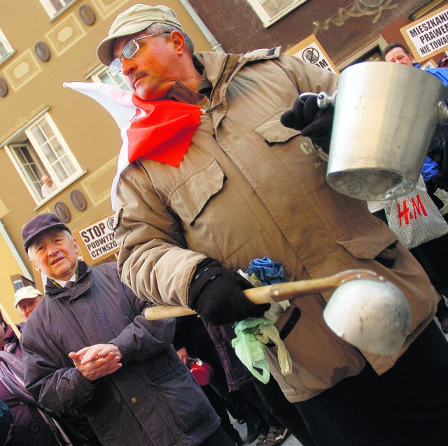 Marsz Pustych Garnków już dwa razy przechodził przez Gdańsk. Tym razem uczestnicy zawędrują pod ECS