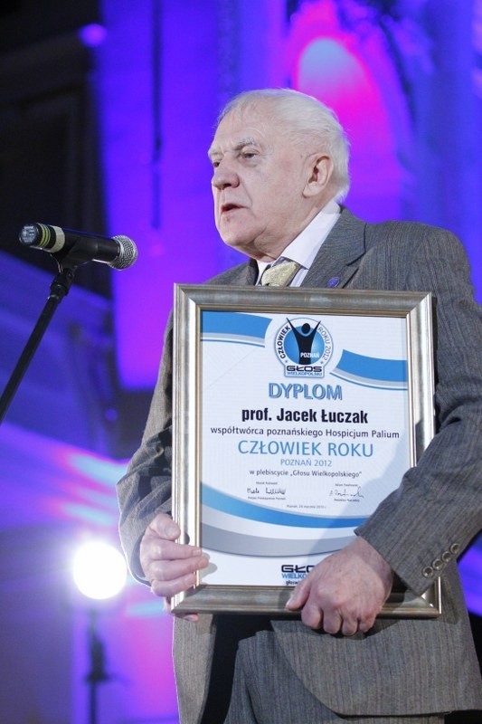 Poznań. Nagrody dla prof. Jacka Łuczaka oraz wolontariuszy [ZDJĘCIA]