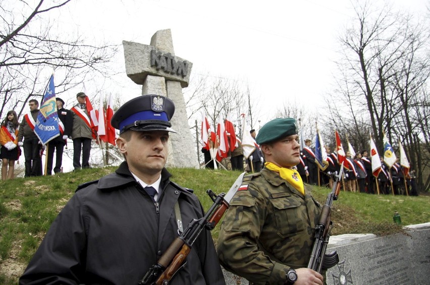 71. rocznica zbrodni katyńskiej (ZDJĘCIA)