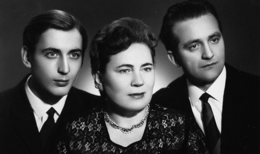 Anna Walentynowicz z synem Januszem i mężem Kazimierzem