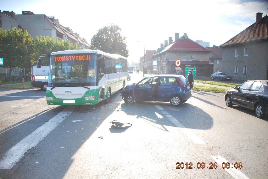 Wypadek autobusu miejskiego w Raciborzu. Są ranni