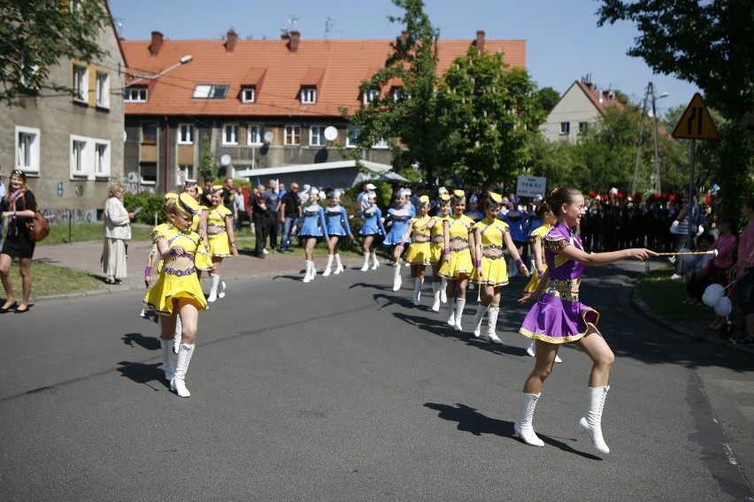 Parada na Święto Kwitnących Głogów w Katowicach-Ligocie