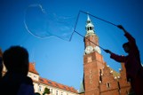 Wielkie Tchnienie Życia na Rynku we Wrocławiu (Zdjęcia)