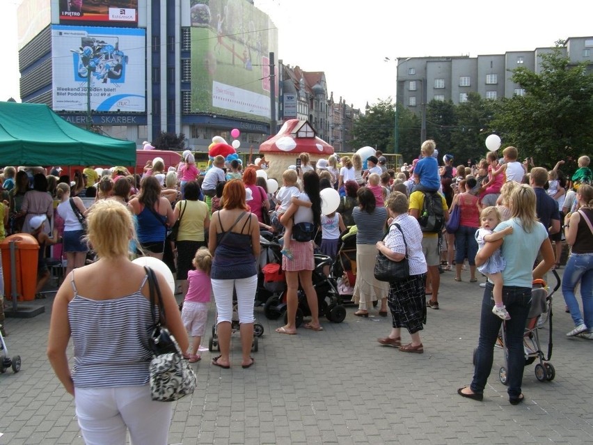 Parada Smerfów w Katowicach [ZDJĘCIA]