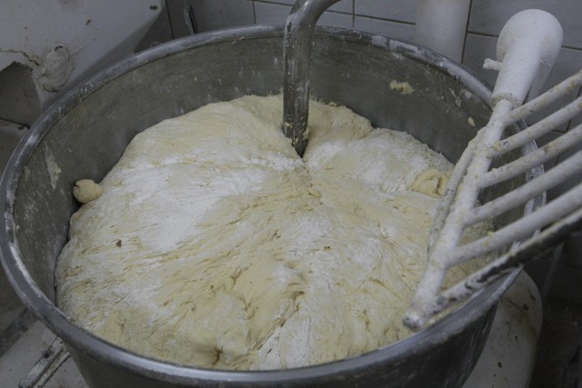 Do wyrobienia samego ciasta na rekordowy mazurek zostanie zużyte 250 kg mąki i 30 kg masy jajecznej