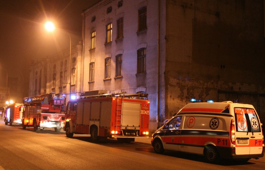 Strażacy interweniowali w poniedziałek wieczorem w kamienicy...