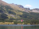 Tatry: kamień uderzył w śmigłowiec TOPR-u [ZDJĘCIA]