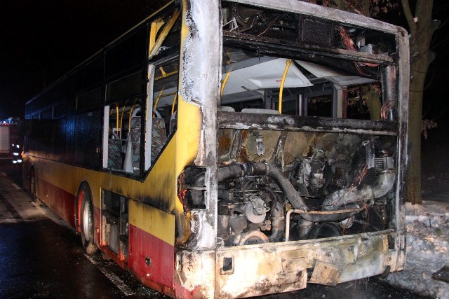 Autobus MPK linii 92 zapalił się w czasie jazdy