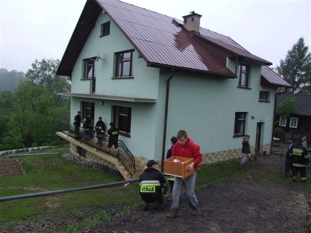 Ewakuacja rodziny Kokoszków. Gnojnik