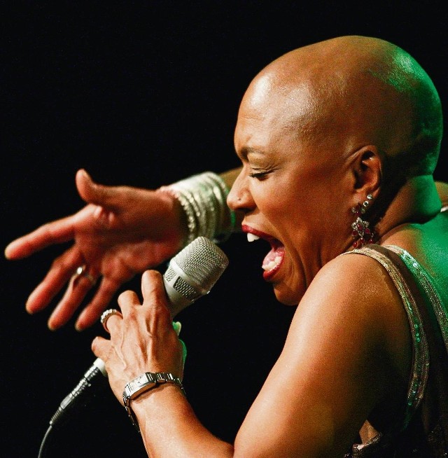 Środowy wspaniały koncert Dee Dee Bridgewater był hołdem dla Billie Holiday