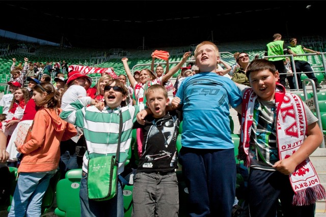 Na stadion zapraszano już uczniów podstawówek, teraz czas na przedszkolaków z rodzicami