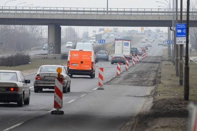 Na Krzywoustego został zamknięty jeden pas ruchu